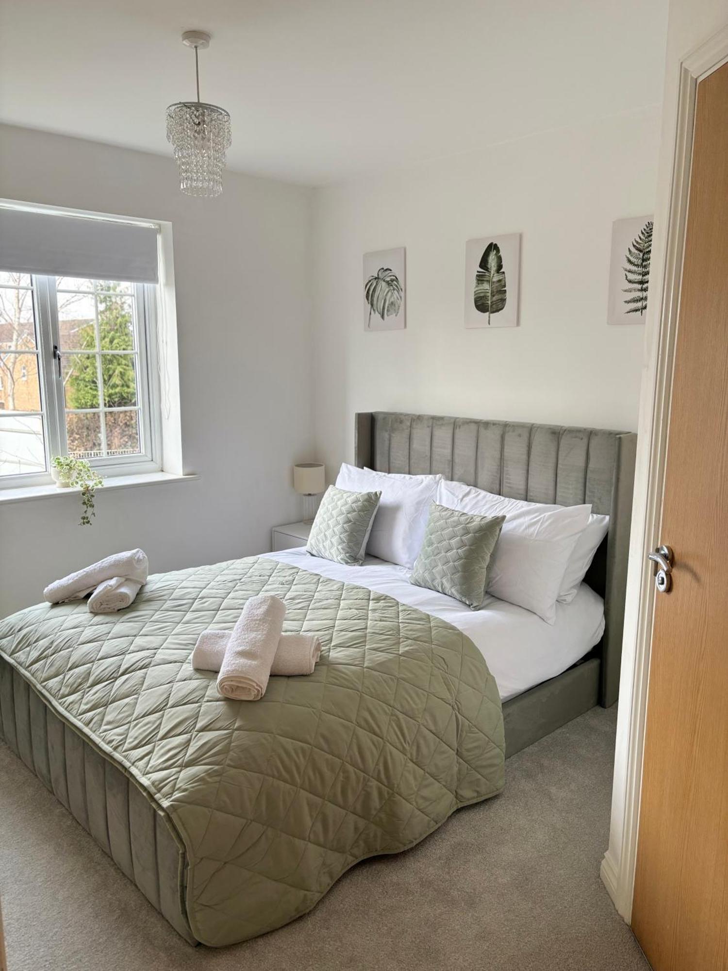 Appartamento Spacious Retreat With Parking: Ideal For Families & Contractors York
